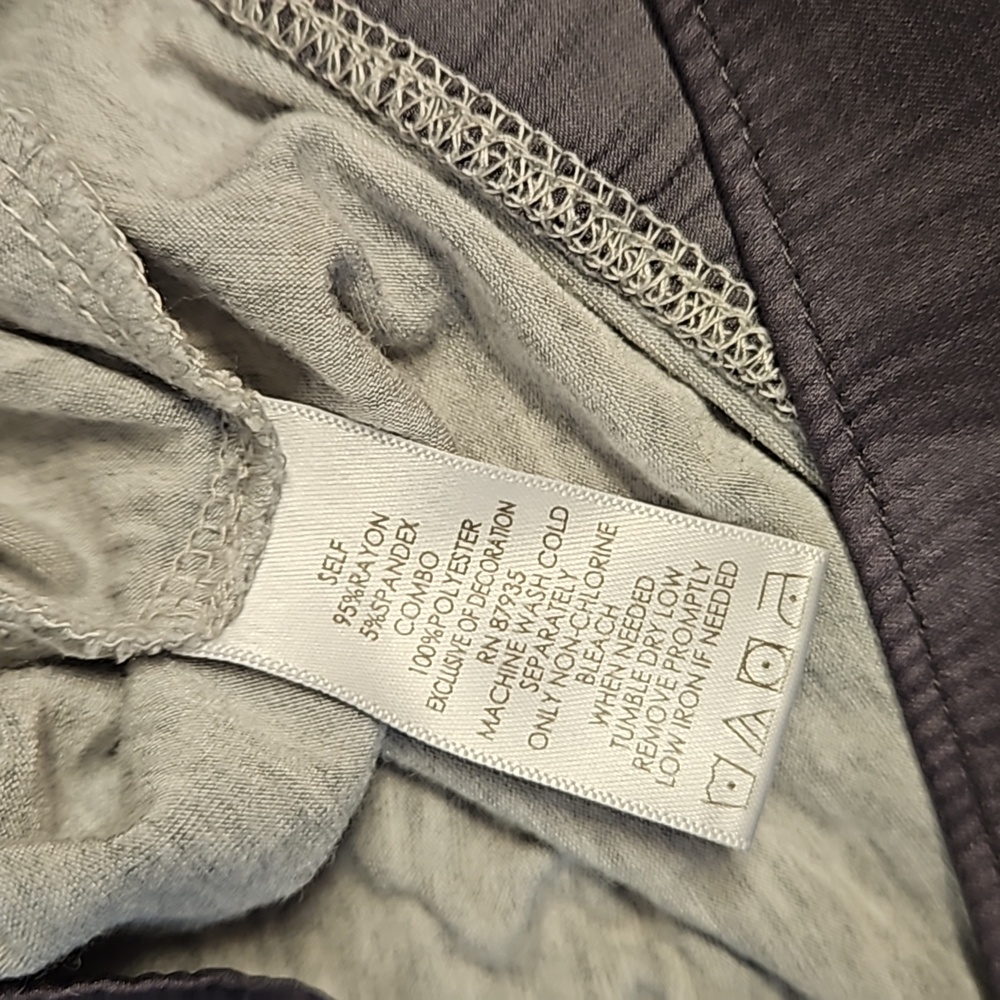 LOGO Lori Goldstein Shades of gray lacey tiered tunic top cozy Medium Petite - Picture 4 of 7